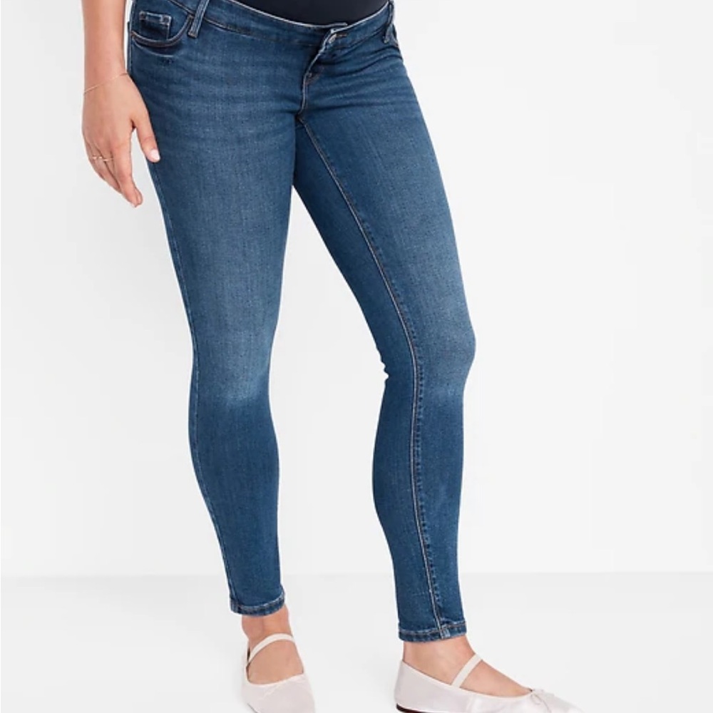 Old Navy Premium Rockstar Super Skinny Full Panel Maternity Jeans